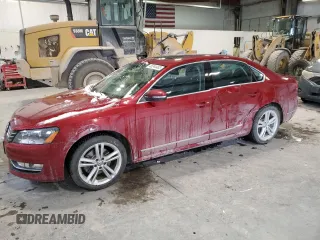 2015 Volkswagen Passat SEL Premium z VIN 1VWCV7A37FC011212, wystawiony jako Copart lot #45244485 z przebiegiem 126 407 mil mil oraz Szkoda całkowita • Salvage title. Historia ofert i sprzedaży dostępna na DreamBid. Obrazek 1.