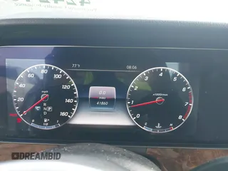 2020 Mercedes-Benz E 350 z VIN W1KZF8DB4LA833854, wystawiony jako IAAI lot #42424616 z przebiegiem 41 860 mil mil oraz . Historia ofert i sprzedaży dostępna na DreamBid. Obrazek 7.