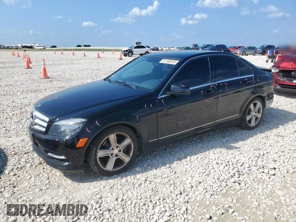 2011 Mercedes-Benz C 300 Sport z VIN WDDGF5EB6BR153278, wystawiony jako Copart lot #61150975 z przebiegiem 95 892 mil mil oraz Szkoda całkowita • Salvage title. Historia ofert i sprzedaży dostępna na DreamBid. Obrazek 1.