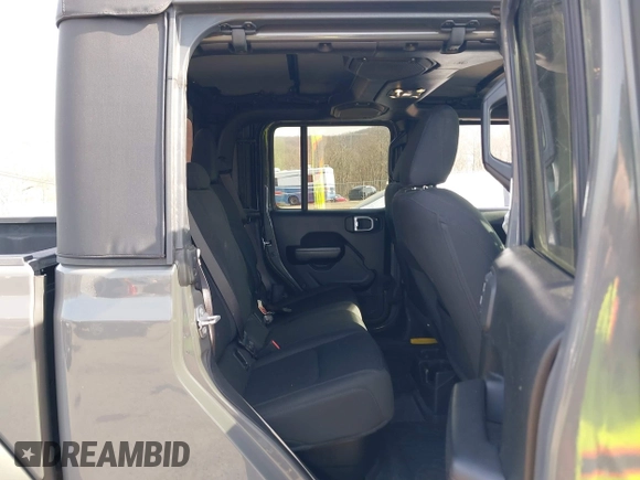 2020 Jeep Gladiator Sport S with VIN 1C6HJTAG2LL157701, listed as a IAAI auction lot 41766647 with 62,571 mi miles. Bid and sale history available at carsss.com. Image 8.