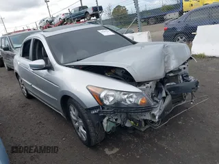 2010 Honda Accord EX-L z VIN 1HGCP3F85AA019390, wystawiony jako IAAI lot #39197470 z przebiegiem 164 437 mil mil oraz . Historia ofert i sprzedaży dostępna na DreamBid. Obrazek 1.