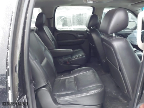 2012 Chevrolet Suburban LTZ with VIN 1GNSKKE75CR215742, listed as a IAAI auction lot 41236729 with 250,634 mi miles. Bid and sale history available at carsss.com. Image 8.
