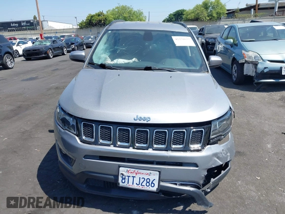 2018 Jeep Compass Latitude with VIN 3C4NJCBBXJT102753, listed as a IAAI auction lot 42379577 with 98,423 mi miles and . Bid and sale history available at DreamBid. Image 12.