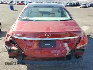 2017 Mercedes-Benz E 300 Luxury z VIN WDDZF4JB6HA070370, wystawiony jako Copart lot #58435175 z przebiegiem 52 034 mil mil oraz Szkoda całkowita • Salvage title. Historia ofert i sprzedaży dostępna na DreamBid. Obrazek 6.