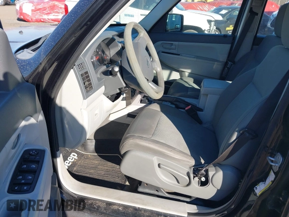 2008 Jeep Liberty Sport with VIN 1J8GN28K38W256670, listed as a IAAI auction lot 41688609 with 147,343 mi miles. Bid and sale history available at carsss.com. Image 5.
