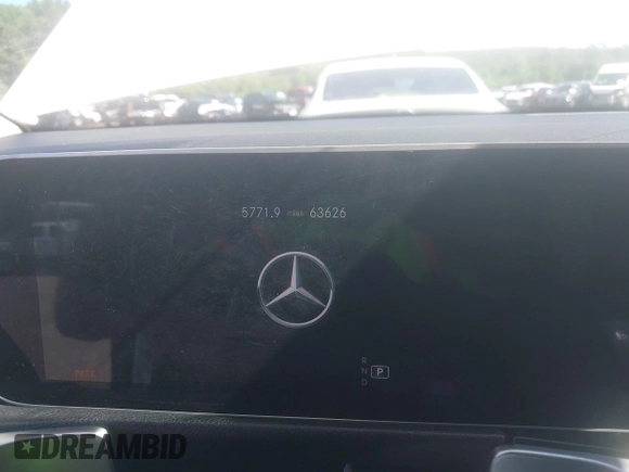 2021 Mercedes-Benz GLB 250 z VIN W1N4M4GB0MW104049, wystawiony jako IAAI lot #42292913 z przebiegiem 63 626 mil mil oraz . Historia ofert i sprzedaży dostępna na DreamBid. Obrazek 7.
