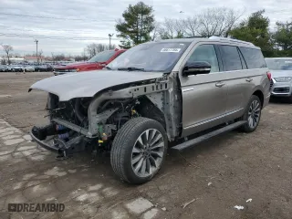 2020 Lincoln Navigator Reserve with VIN 5LMJJ2LT7LEL15137, listed as a Copart auction lot 86617784 with 55,464 mi miles and Salvage Title. Bid and sale history available at carsss.com. Image 1.