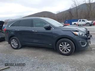 2017 Kia Sorento LX with VIN 5XYPGDA33HG333647, listed as a IAAI auction lot 41684357 with 93,841 mi miles. Bid and sale history available at carsss.com. Image 13.