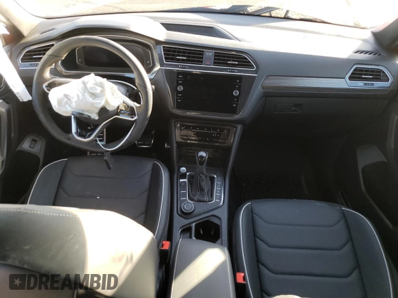 2024 Volkswagen Tiguan SEL R-Line with VIN 3VV4B7AX7RM066394, listed as a Copart auction lot 42980035 with Not provided miles and Salvage title. Bid and sale history available at DreamBid. Image 8.
