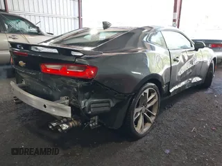 2017 Chevrolet Camaro 2SS с VIN 1G1FH1R70H0163647, выставлен на аукционе IAAI как лот 42172820 с пробегом 86 730 миль миль и . История ставок и продаж доступна на DreamBid. Изображение 4.