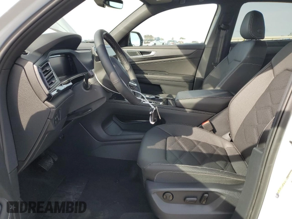 2025 Volkswagen Atlas SE with VIN 1V2WE2CA5SC201601, listed as a Copart auction lot 50102745 with 9,285 mi miles and Clean title. Bid and sale history available at DreamBid. Image 7.