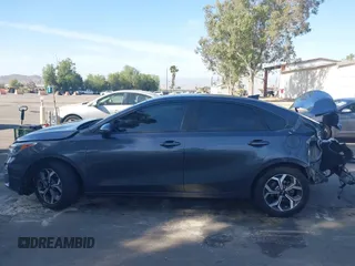 2021 Kia Forte LXS z VIN 3KPF24AD0ME329971, wystawiony jako IAAI lot #42310912 z przebiegiem 37 934 mil mil oraz . Historia ofert i sprzedaży dostępna na DreamBid. Obrazek 14.