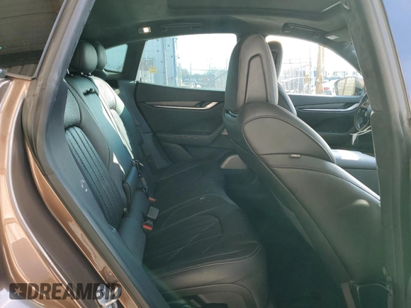2020 Maserati Levante S z VIN ZN661YUS0LX346237, wystawiony jako Copart lot #69684282 z przebiegiem 19 949 mil mil oraz . Historia ofert i sprzedaży dostępna na DreamBid. Obrazek 11.