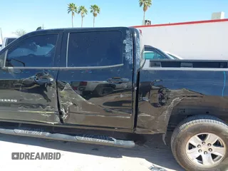 2018 Chevrolet Silverado 1500 LT with VIN 3GCPCREC9JG569925, listed as a IAAI auction lot 42086625 with 184,594 mi miles and . Bid and sale history available at DreamBid. Image 6.