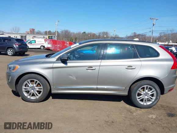2015 Volvo XC60 z VIN YV4940RAXF2612546, wystawiony jako IAAI lot #41787624 z przebiegiem 92 452 mil mil oraz . Historia ofert i sprzedaży dostępna na DreamBid. Obrazek 14.