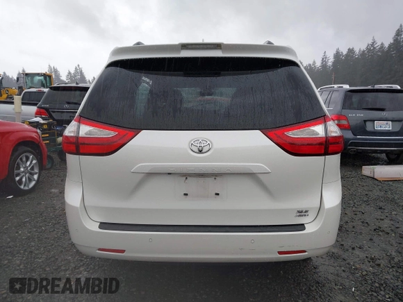 2018 Toyota Sienna XLE with VIN 5TDDZ3DC0JS201425, listed as a IAAI auction lot 42001590 with 49,772 mi miles. Bid and sale history available at carsss.com. Image 17.