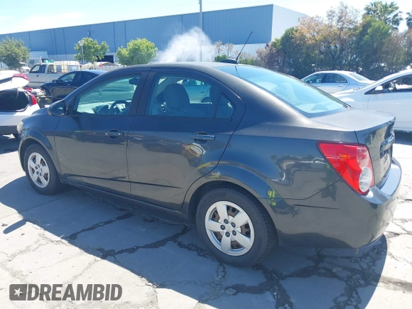 2016 Chevrolet Sonic LS с VIN 1G1JA5SG7G4183756, выставлен на аукционе IAAI как лот 42236517 с пробегом 121 479 миль миль и . История ставок и продаж доступна на DreamBid. Изображение 3.