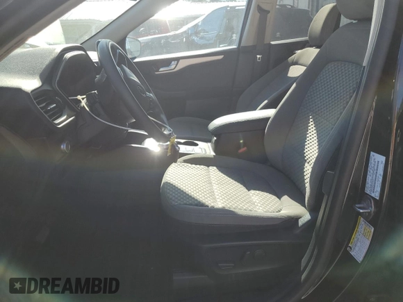 2020 Ford Escape SE с VIN 1FMCU9G61LUC48167, выставлен на аукционе Copart как лот 56717195 с пробегом 85 686 миль миль и Списание • Salvage title. История ставок и продаж доступна на DreamBid. Изображение 7.