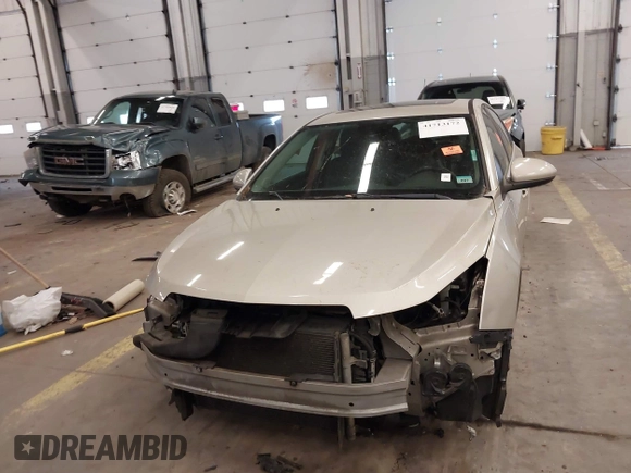 2014 Chevrolet Cruze 1LT with VIN 1G1PC5SB5E7112074, listed as a IAAI auction lot 41713172 with Not provided miles and . Bid and sale history available at DreamBid. Image 12.