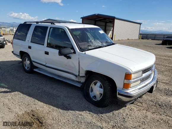 1998 Chevrolet Tahoe with VIN 1GNEK13R6WJ300586, listed as a Copart auction lot 71018274 with 177,722 mi miles and Clean Title. Bid and sale history available at carsss.com. Image 4.