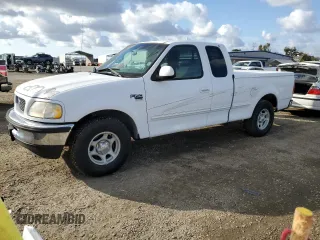 1998 Ford F-150 z VIN 1FTDX176XWKA00582, wystawiony jako Copart lot #42500165 z przebiegiem 154 066 mil mil oraz Czysty tytuł • Clean title. Historia ofert i sprzedaży dostępna na DreamBid. Obrazek 1.