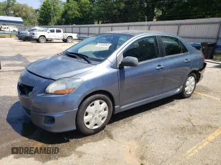 2009 Toyota Yaris z VIN JTDBT903191307764, wystawiony jako Copart lot #53498945 z przebiegiem 212 530 mil mil oraz Szkody całkowita. Historia ofert i sprzedaży dostępna na DreamBid. Obrazek 1.