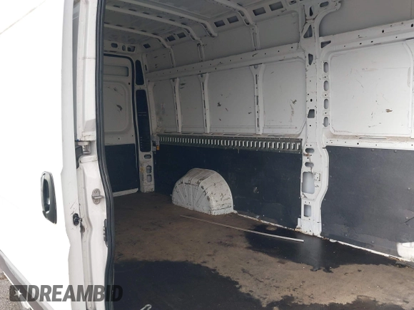 2014 Ram ProMaster Cargo with VIN 3C6URVJG1EE117303, listed as a IAAI auction lot 41498073 with 132,201 mi miles and . Bid and sale history available at DreamBid. Image 8.