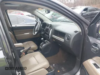 2017 Jeep Compass High Altitude with VIN 1C4NJDEBXHD193802, listed as a IAAI auction lot 41718878 with 123,949 mi miles. Bid and sale history available at carsss.com. Image 5.