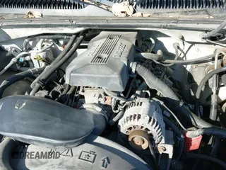 2000 Chevrolet Silverado 2500 LS с VIN 1GCFC29UXYZ178749, выставлен на аукционе IAAI как лот 41357415 с пробегом 214 523 миль миль и . История ставок и продаж доступна на DreamBid. Изображение 18.