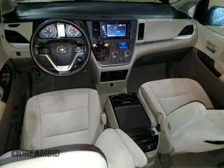 2020 Toyota Sienna LE with VIN 5TDJZ3DC4LS251654, listed as a Copart auction lot 82465304 with 140,250 mi miles and Salvage title. Bid and sale history available at DreamBid. Image 8.