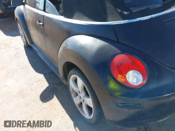 2007 Volkswagen Beetle with VIN 3VWSF31YX7M403856, listed as a IAAI auction lot 42419312 with 175,004 mi miles and . Bid and sale history available at DreamBid. Image 14.