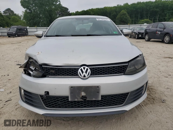 2013 Volkswagen Jetta with VIN 3VW5S7AJ5DM307972, listed as a Copart auction lot 62768225 with 164,118 mi miles and Salvage title. Bid and sale history available at DreamBid. Image 5.