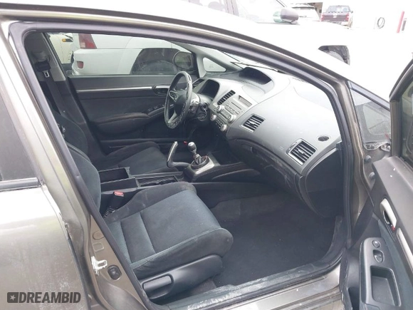 2008 Honda Civic Sdn Si with VIN 2HGFA55598H708796, listed as a IAAI auction lot 41410078 with 105,752 mi miles. Bid and sale history available at carsss.com. Image 5.