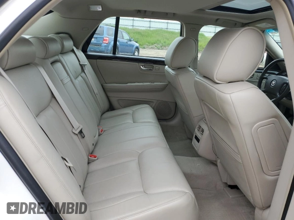 2011 Cadillac DTS Luxury Collection z VIN 1G6KD5E67BU122196, wystawiony jako Copart lot #58716175 z przebiegiem 76 192 mil mil oraz Czysty tytuł • Clean title. Historia ofert i sprzedaży dostępna na DreamBid. Obrazek 10.