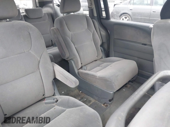 2006 Honda Odyssey LX with VIN 5FNRL38216B105808, listed as a IAAI auction lot 41737585 with 193,915 mi miles. Bid and sale history available at carsss.com. Image 8.