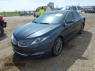 2013 Lincoln MKZ Hybrid with VIN 3LN6L2LU2DR821615, listed as a IAAI auction lot 42129870 with 137,833 mi miles. Bid and sale history available at carsss.com. Image 2.