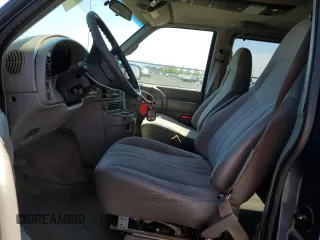 2000 GMC Safari with VIN 1GKDM19W8YB532104, listed as a Copart auction lot 59866574 with 152,933 mi miles and Salvage Title. Bid and sale history available at carsss.com. Image 7.