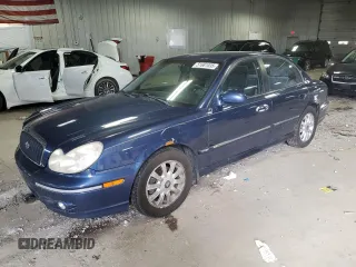 2004 Hyundai Sonata GLS with VIN KMHWF35H94A019697, listed as a Copart auction lot 51681035 with 174,304 mi miles and Clean Title. Bid and sale history available at carsss.com. Image 1.