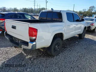 2017 Toyota Tacoma SR5 with VIN 5TFCZ5AN3HX086112, listed as a IAAI auction lot 41247889 with Not Provided miles and . Bid and sale history available at DreamBid. Image 4.