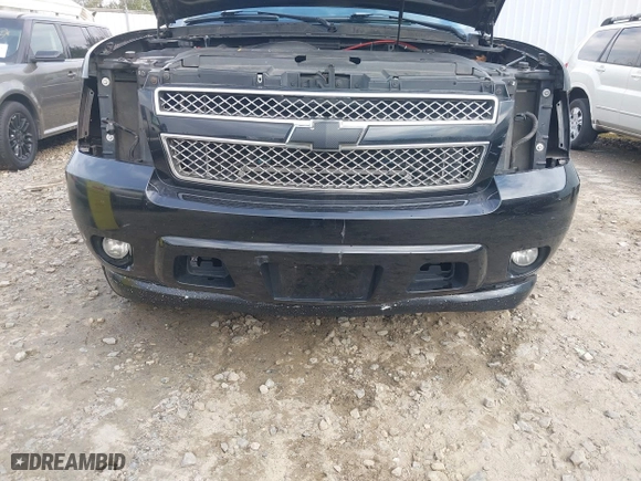 2007 Chevrolet Suburban LTZ with VIN 3GNFC16077G223650, listed as a IAAI auction lot 41510285 with 1 mi miles. Bid and sale history available at carsss.com. Image 6.