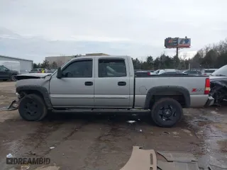 2006 GMC Sierra 1500 SLT with VIN 2GTEK13T461140044, listed as a IAAI auction lot 41590434 with 242,317 mi miles. Bid and sale history available at carsss.com. Image 15.