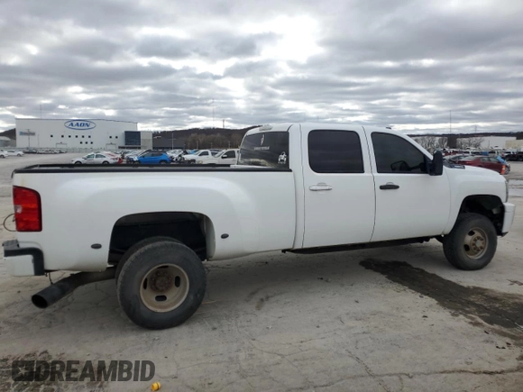 2008 Chevrolet Silverado 3500HD DRW LTZ with VIN 1GCJK33698F111624, listed as a Copart auction lot 87398034 with 242,410 mi miles and Clean Title. Bid and sale history available at carsss.com. Image 3.