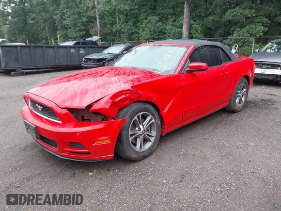 2014 Ford Mustang V6 с VIN 1ZVBP8EMXE5243143, выставлен на аукционе IAAI как лот 42590172 с пробегом 373 579 миль миль и . История ставок и продаж доступна на DreamBid. Изображение 17.