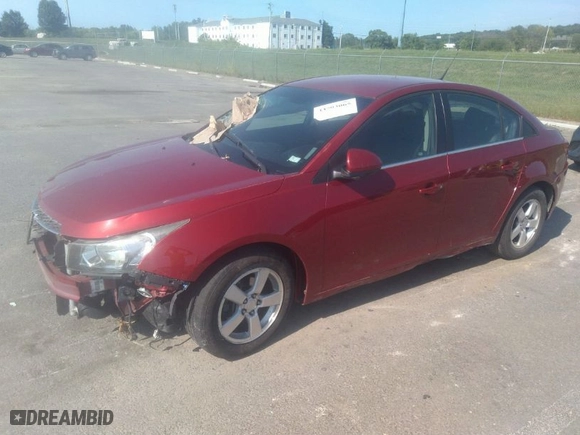 2014 Chevrolet Cruze 1LT with VIN 1G1PC5SB8E7191076, listed as a IAAI auction lot 33793065 with 122,441 mi miles. Bid and sale history available at carsss.com. Image 2.