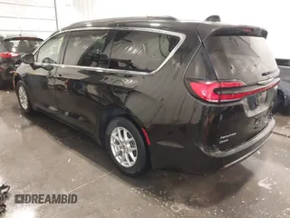2022 Chrysler Pacifica Touring L with VIN 2C4RC1BG0NR170029, listed as a IAAI auction lot 41890660 with 88,121 mi miles and . Bid and sale history available at DreamBid. Image 3.