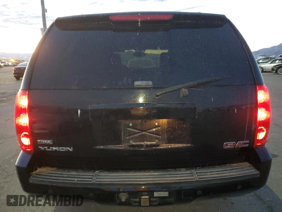 2008 GMC Yukon SLT w/4SA with VIN 1GKFK13028J229876, listed as a Copart auction lot 82113734 with 150,461 mi miles and Salvage Title. Bid and sale history available at carsss.com. Image 6.