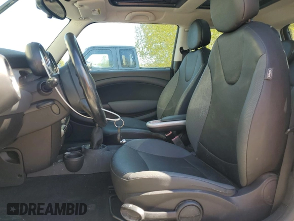 2007 MINI Hardtop with VIN WMWMF33507TU60113, listed as a Copart auction lot 53754505 with 153,806 mi miles and Clean title. Bid and sale history available at DreamBid. Image 7.