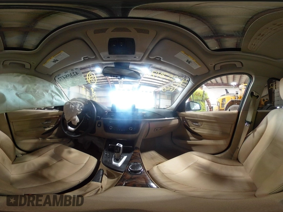 2014 BMW 3 Series 328i xDrive с VIN WBA3B5G53ENS09259, выставлен на аукционе IAAI как лот 42358472 с пробегом 152 425 миль миль и . История ставок и продаж доступна на DreamBid. Изображение 18.