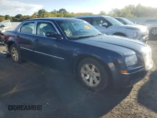 2006 Chrysler 300 Touring with VIN 2C3KA53G86H133402, listed as a Copart auction lot 74457064 with 198,734 mi miles and Clean Title. Bid and sale history available at carsss.com. Image 4.