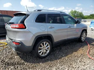 2017 Jeep Cherokee Limited с VIN 1C4PJLDB8HW526930, выставлен на аукционе Copart как лот 59165235 с пробегом 144 576 миль миль и Списание • Salvage title. История ставок и продаж доступна на DreamBid. Изображение 3.